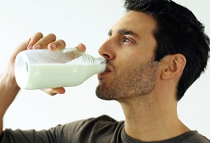 Lassabban öregszünk, ha zsírszegény tejet iszunk