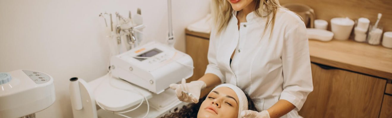 a-tokeletes-kozmetikus